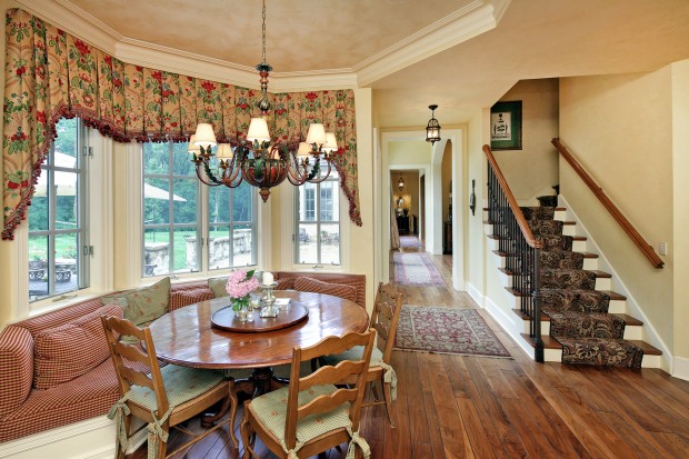 Litzsinger Road, 9847_breakfast room.jpg
